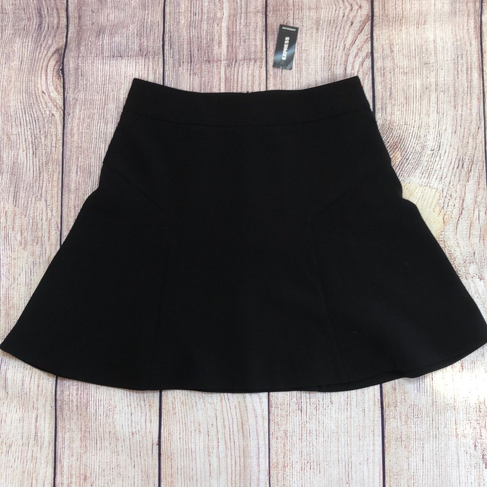 Express skirt, NWT